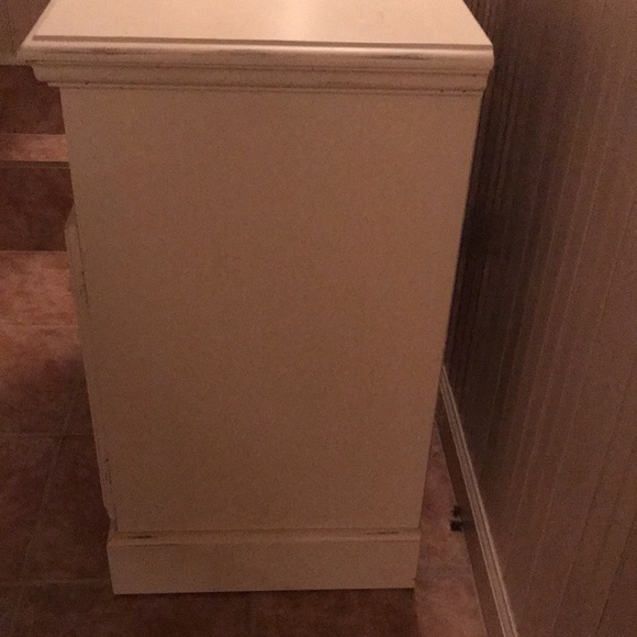 Tv stand - Picture 3 of 5